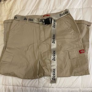 Women’s Dickies UO Cargo Pants with Belt size 13
